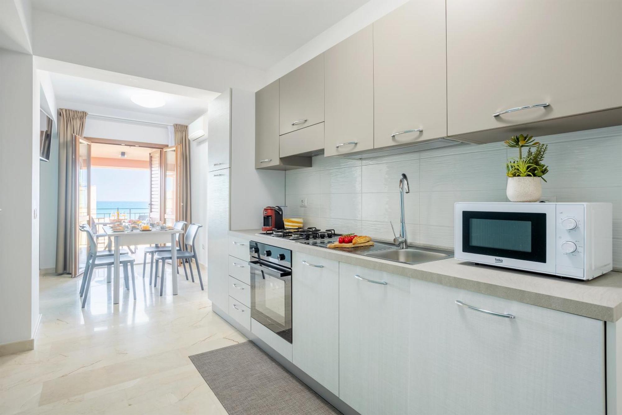 Azzurra Apartments Balestrate ภายนอก รูปภาพ