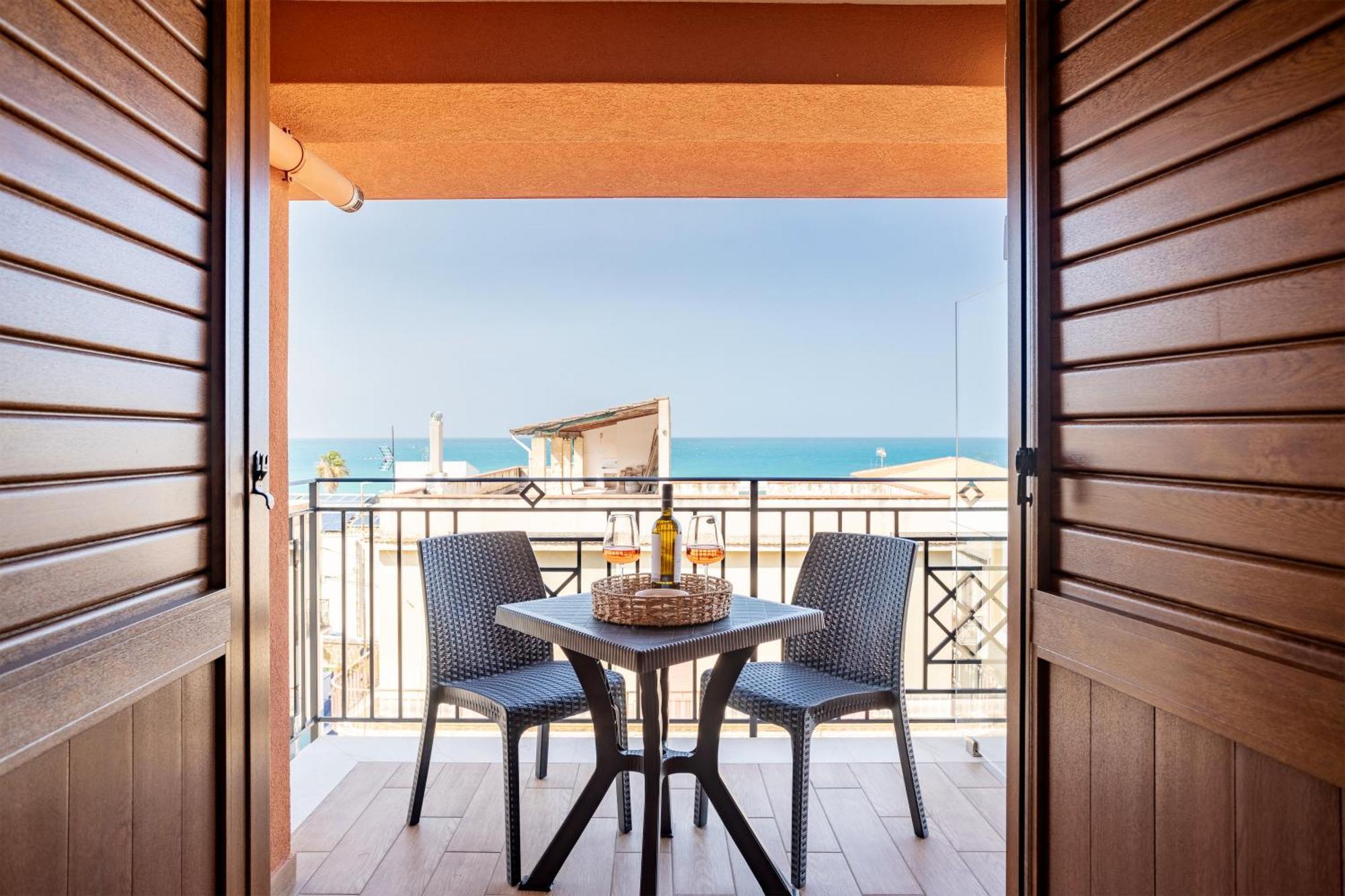 Azzurra Apartments Balestrate ภายนอก รูปภาพ