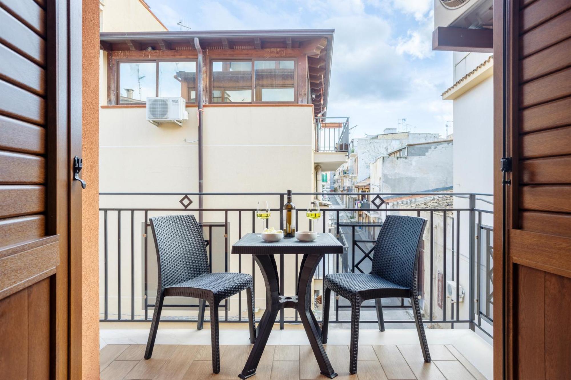 Azzurra Apartments Balestrate ภายนอก รูปภาพ
