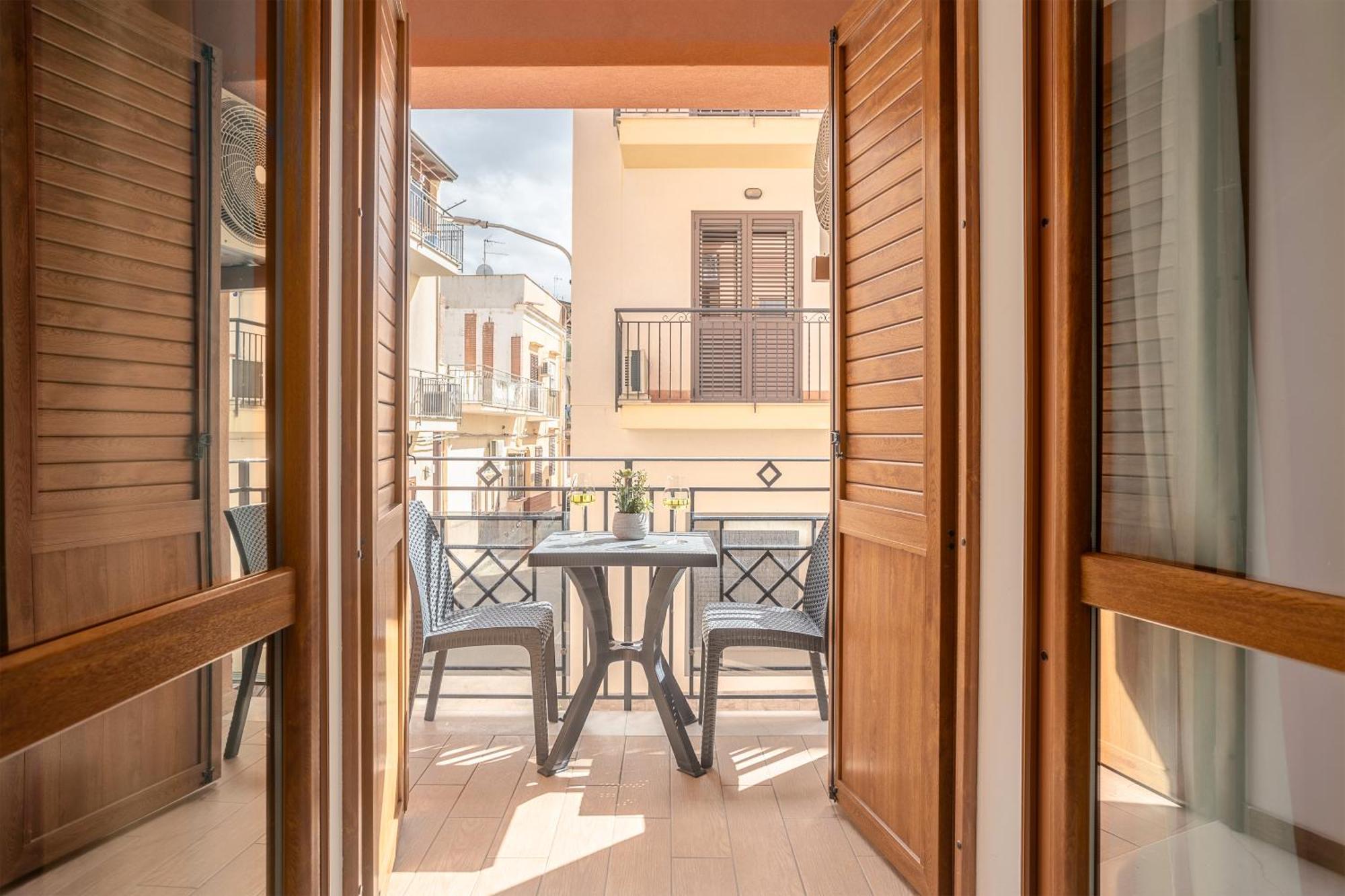 Azzurra Apartments Balestrate ภายนอก รูปภาพ